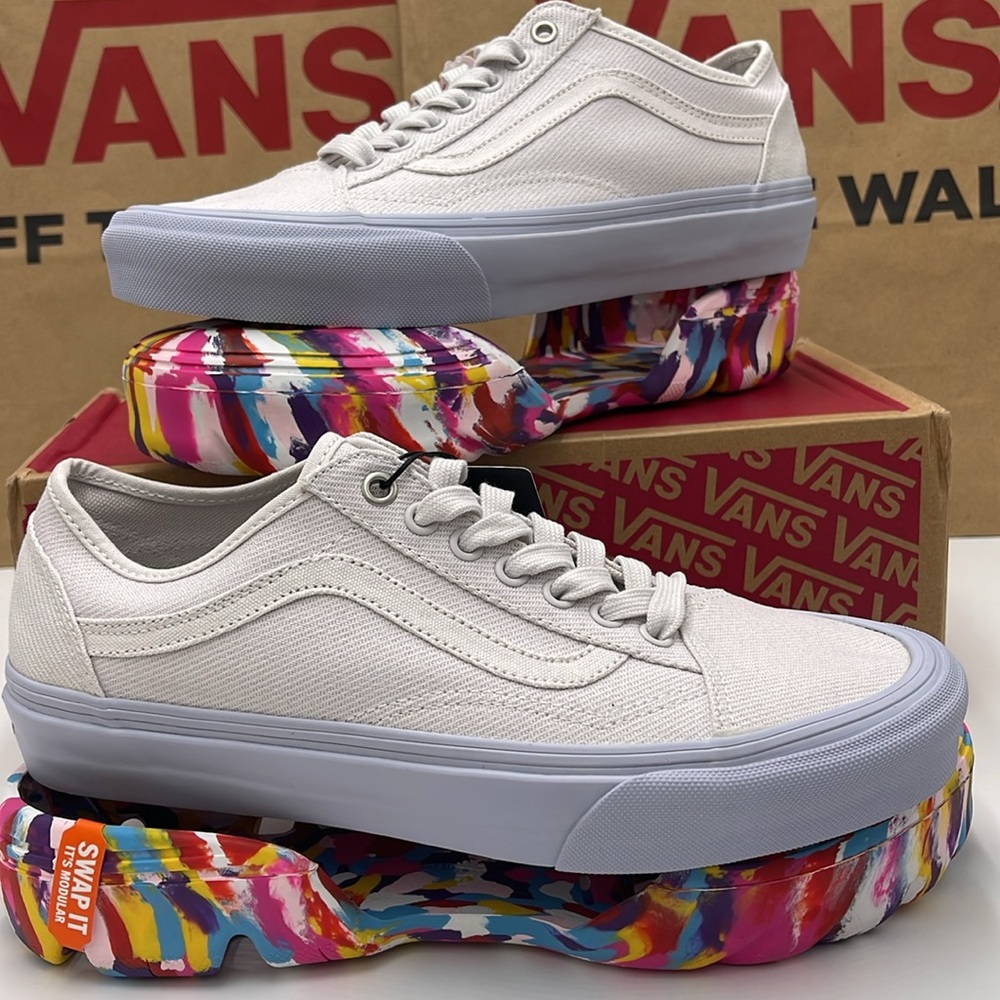 Vans WMNS White Sneakers Colorful Sole Old Skool Tape
Rainbow Swirl Nimbus Cloud - Picture 12 of 17